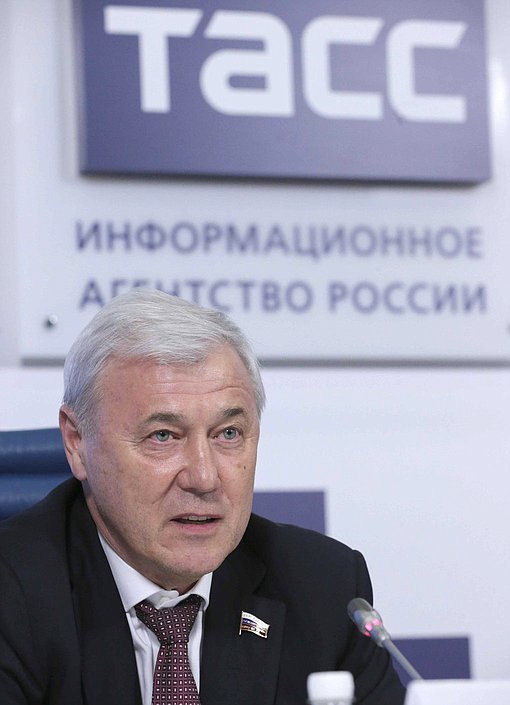 Участие Председателя Государственной Думы  

Федерального Собрания Российской Федерации С.Е.Нарышкина  

в пресс-конференции по итогам работы 

Государственной Думы VI созыва. 
