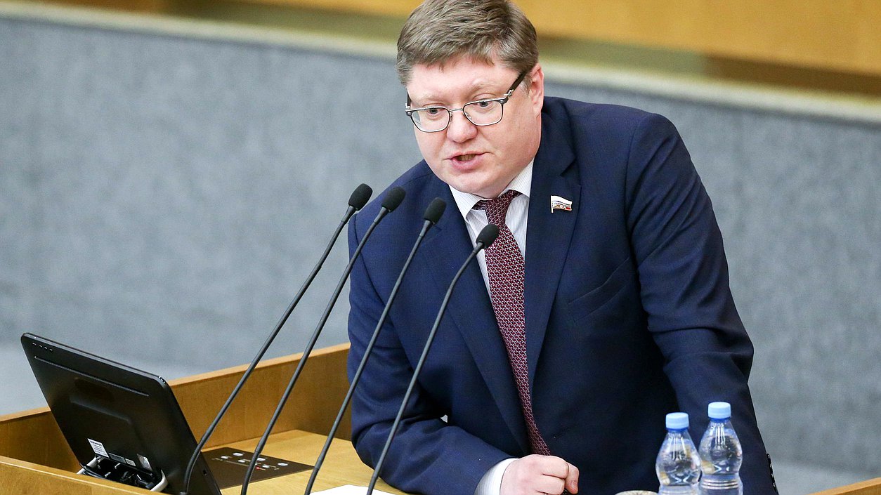 Член Комитета по бюджету и налогам Андрей Исаев