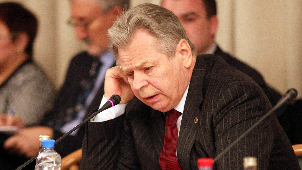 Круглый стол на тему: "Государственная языковая политика Российской Федерации: состояние и перспективы". Валерий Тишков.