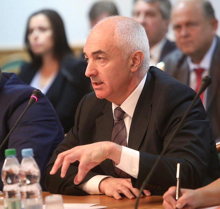 Парламентские слушания Комитета Государственной Думы по аграрным вопросам на тему «Финансовые механизмы для решения проблемы избыточной долговой нагрузки на предприятия АПК». 


