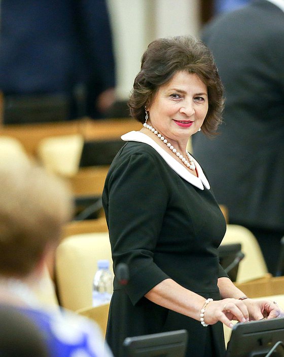Член Комитета по делам национальностей Зугура Рахматуллина