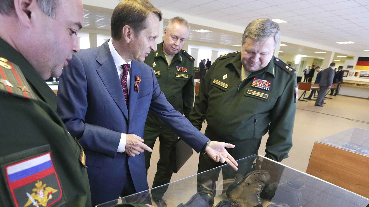 Встреча Председателя Государственной Думы Федерального Собрания Российской Федерации С.Е.Нарышкина с личным составом

90-го отдельного специального поискового батальона , представителями поисковых и ветеранских организаций Ленинградской области.