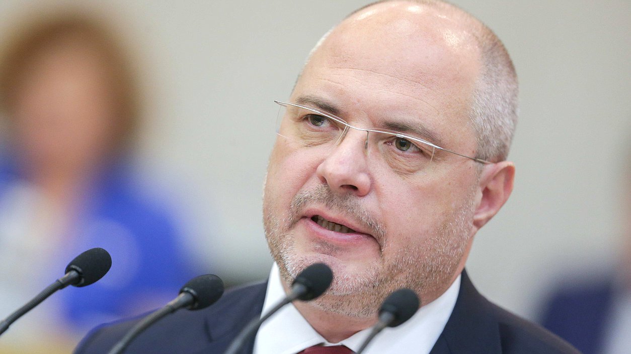 Председатель Комитета по развитию гражданского общества, вопросам общественных и религиозных объединений Сергей Гаврилов