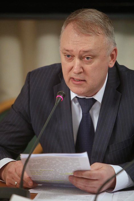 Круглый стол Комитета Государственной Думы по безопасности и противодействию коррупции на тему «Законодательные меры противодействия преступлениям, совершаемым с использованием мобильных средств связи лицами, находящимися в местах лишения свободы». 

