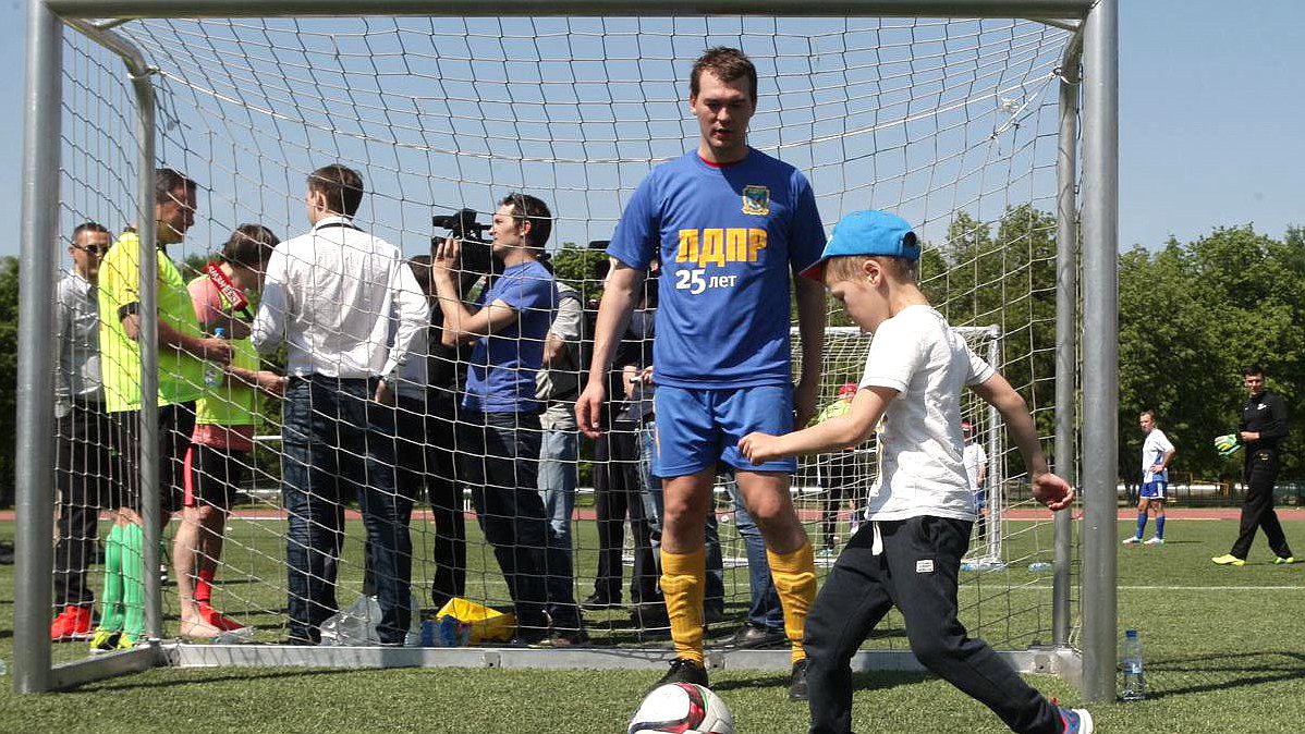 Турнир по футболу между командами фракций Государственной Думы.