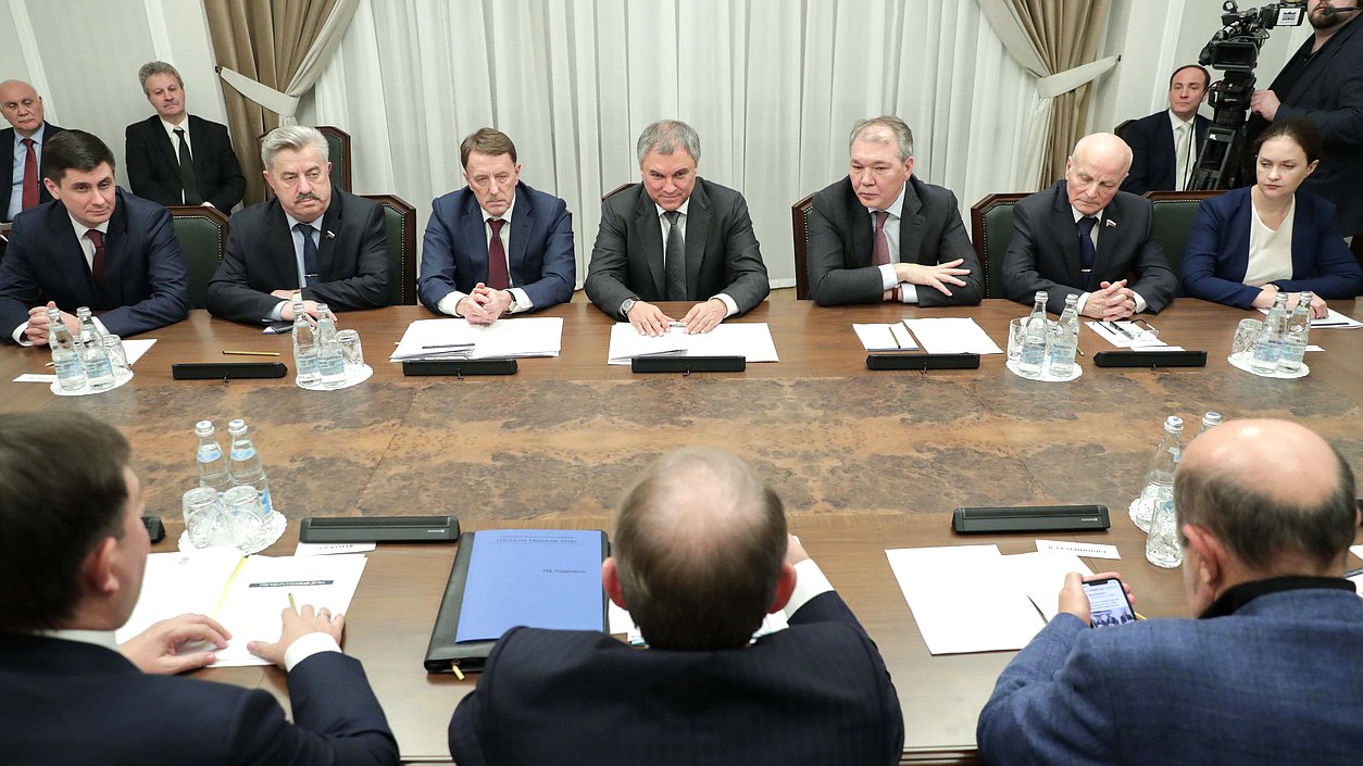 Meeting of Chairman of the State Duma Viacheslav Volodin and Chairman of the Inter-Factional Parliamentary Association of the Verkhovna Rada of Ukraine ”Inter-Parliamentary Dialogue for Peace: Ukraine-Russia-Germany-France” Viktor Medvedchuk