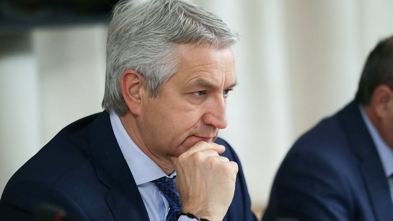 Заместитель Председателя Комитета по охране здоровья Леонид Огуль