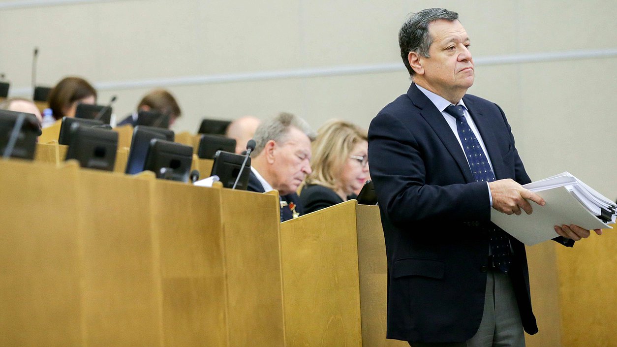 Председатель Комитета по бюджету и налогам Андрей Макаров