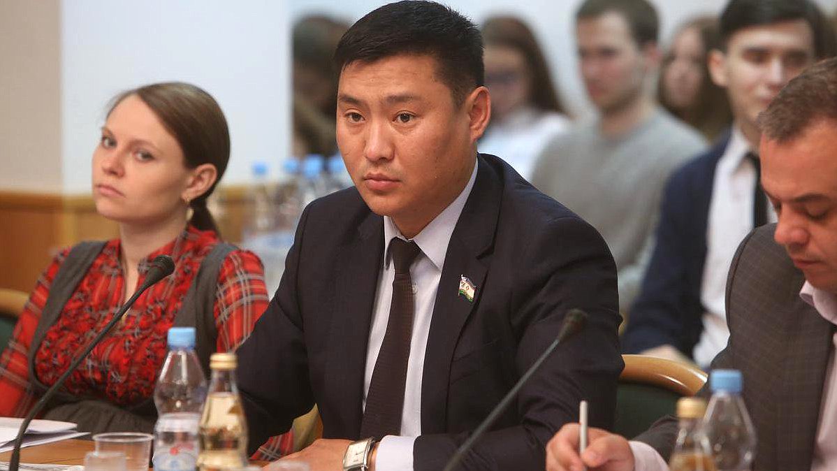 «Круглый стол» Комитета Государственной Думы по физической культуре, спорту и делам молодежи на тему «Опыт регионов в решении жилищных проблем молодежи». 

