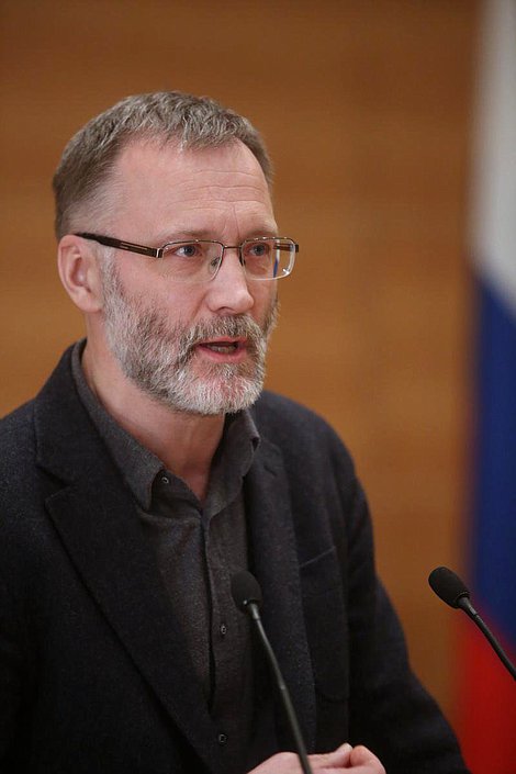 Парламентские слушания Комитета Государственной Думы по международным делам на тему «Россия – Запад: что возобладает – логика противостояния или логика взаимодействия?». 
