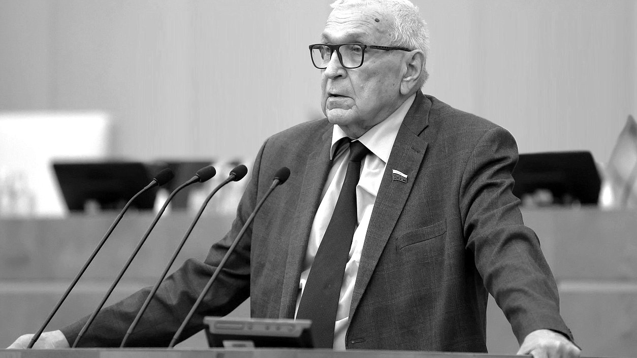 Член Комитета по труду, социальной политике и делам ветеранов Михаил Тарасенко