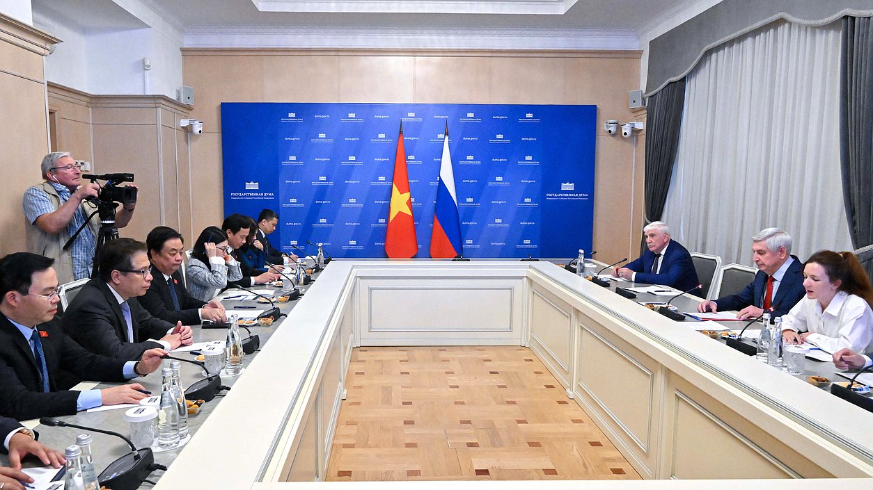 Meeting of First Deputy Chairman of the State Duma Ivan Melnikov and Deputy Chairman of the National Assembly of the Socialist Republic of Vietnam Lê Minh Hoan