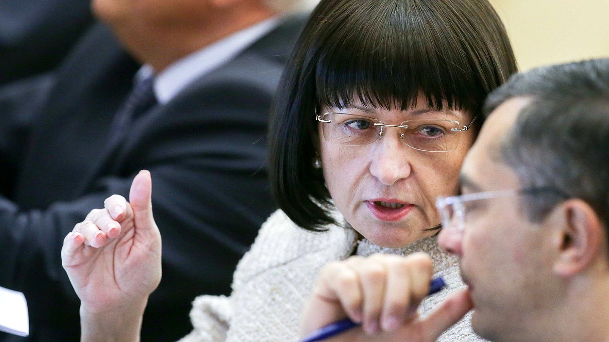 Член Комитета по бюджету и налогам Марина Беспалова