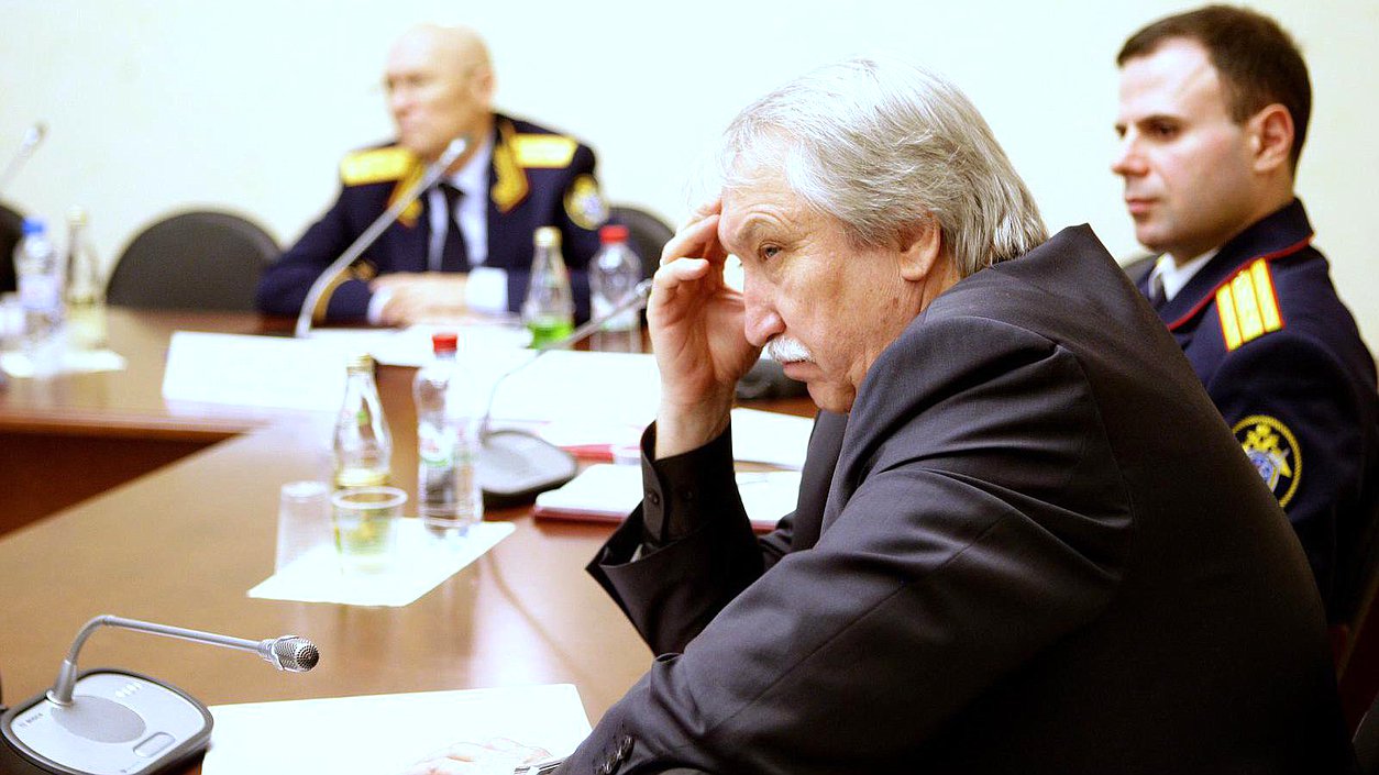    Круглый стол на тему: "Введение института установления объективной истины по уголовному делу". Александр Куликов.