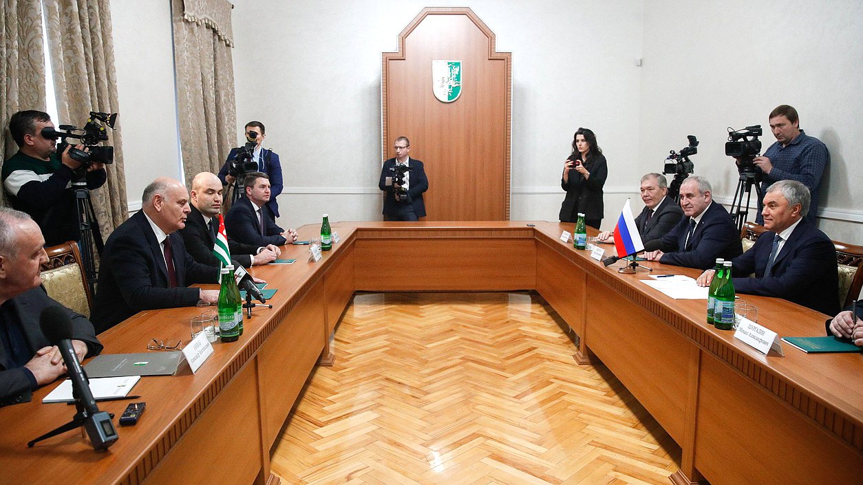 Встреча Председателя Государственной Думы Вячеслава Володина с Президентом Республики Абхазия Асланом Бжания