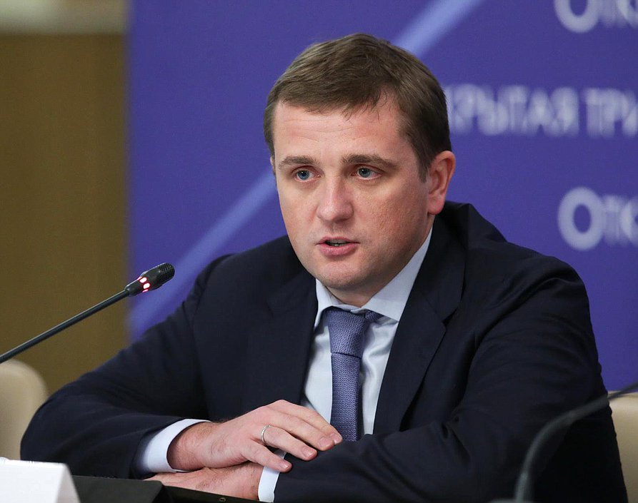  "Открытая трибуна" по теме о Кризисе доверия между Россией и Европой.