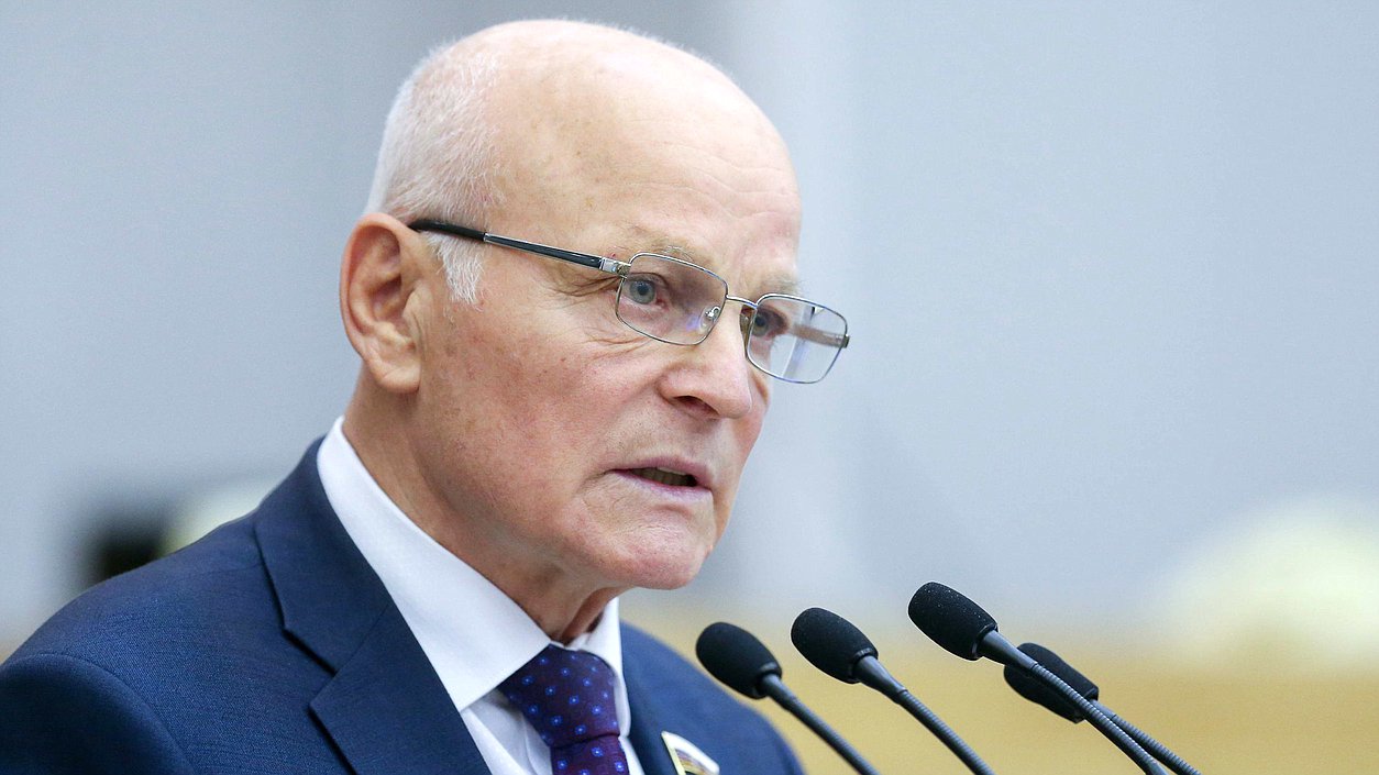 Член Комитета по безопасности и противодействию коррупции Николай Рыжак