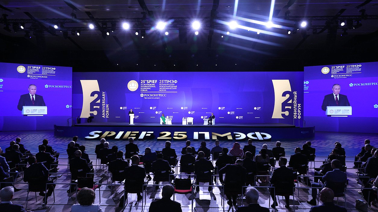 Председатель Государственной Думы Вячеслав Володин и депутаты приняли участие в работе Петербургского международного экономического форума (ПМЭФ)