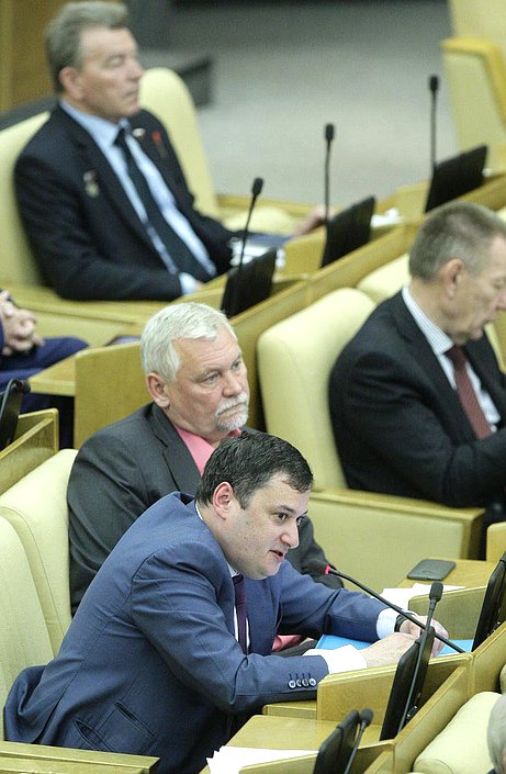 Министр строительства и жилищно-коммунального хозяйства Михаил Мень представил отчёт о результатах деятельности министерства за 2014 год.
