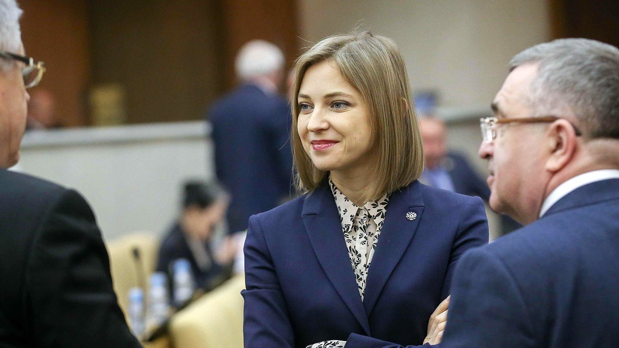 Заместитель председателя Комитета по безопасности и противодействию коррупции Наталья Поклонская. Автор фото: Марат Абулхатин/Фотослужба Государственной Думы