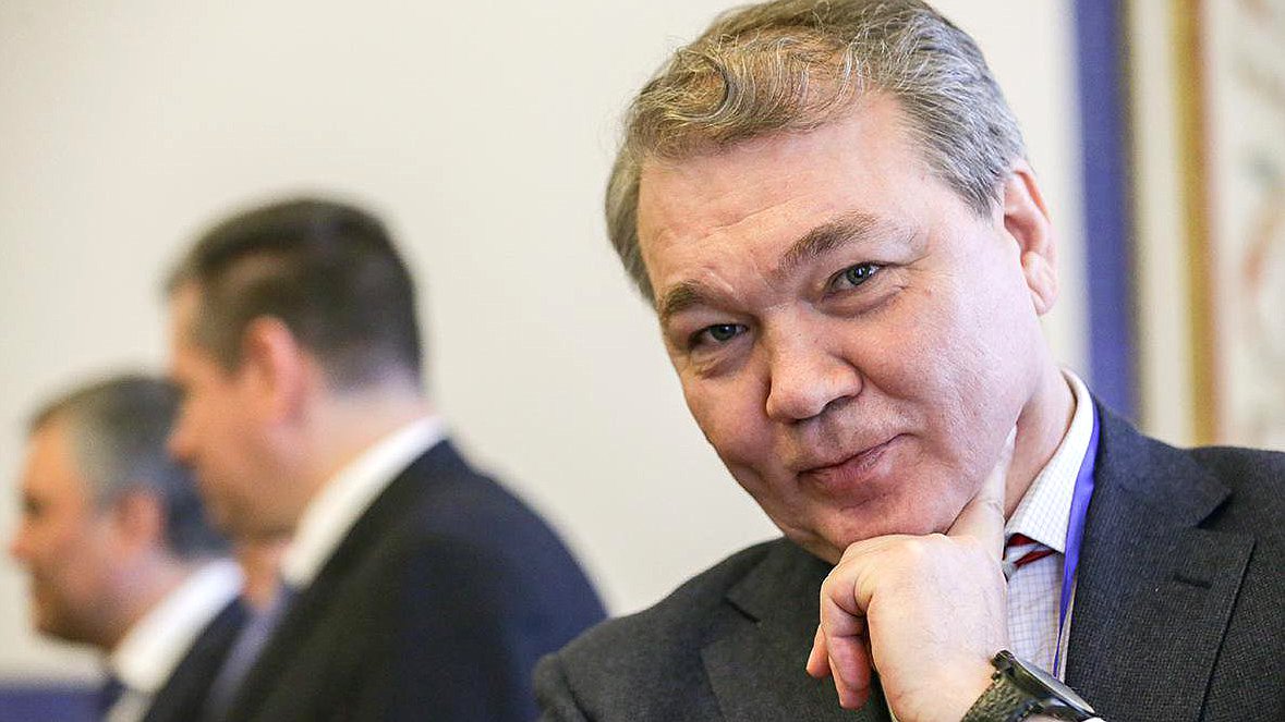 Председатель Комитета по делам Содружества Независимых Государств, евразийской интеграции и связям с соотечественниками Леонид Калашников во время встречи с Председателем Парламентской Ассамблеи Совета Европы Педро Аграмунтом в Санкт-Петербурге. Автор фото: Анна Исакова/Фотослужба Государственной Думы