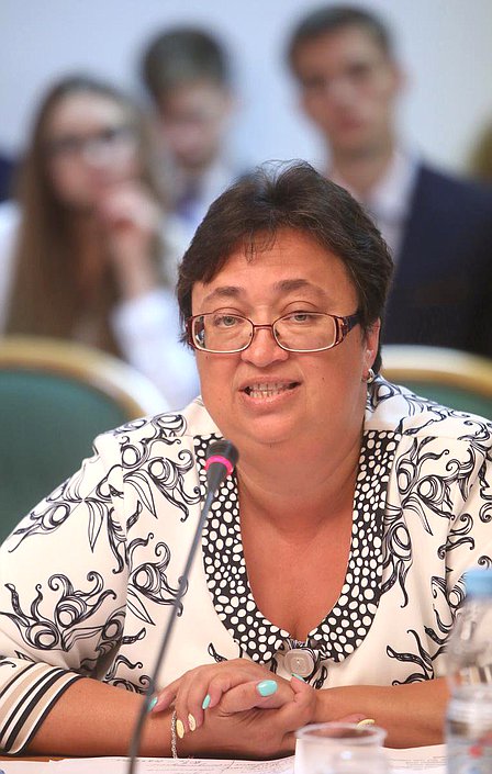«Круглый стол» Комитета Государственной Думы по физической культуре, спорту и делам молодежи на тему «Опыт регионов в решении жилищных проблем молодежи». 

