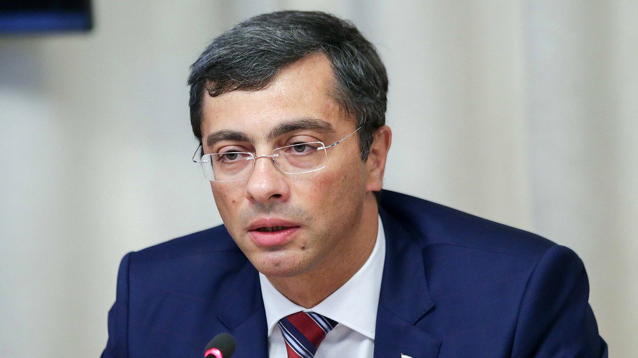 Председатель Комиссии по правовому обеспечению развития организаций оборонно-промышленного комплекса Российской Федерации Владимир Гутенев