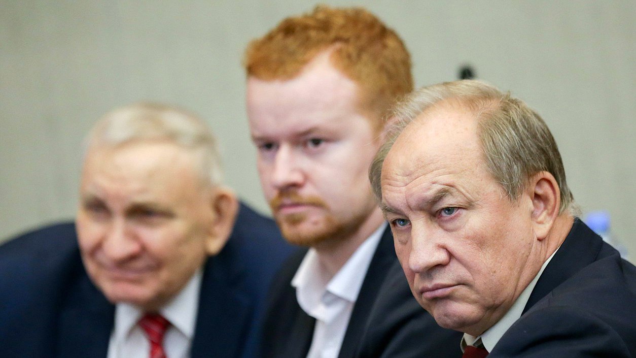 Первый заместитель Председателя Комитета по делам национальностей Валерий Рашкин