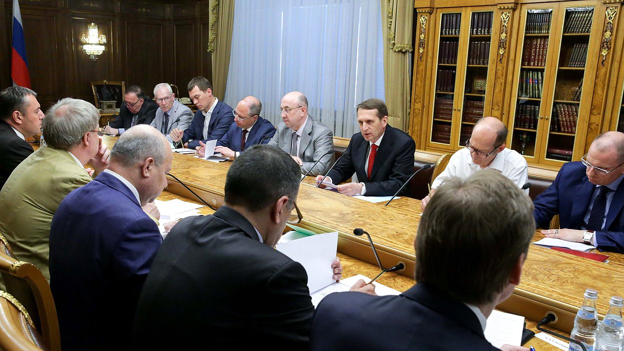 Заседание рабочей группы 
при Председателе Государственной Думы Федерального Собрания Российской Федерации по правовому анализу законодательных процедур 
и принимаемых на Украине правовых актов.
