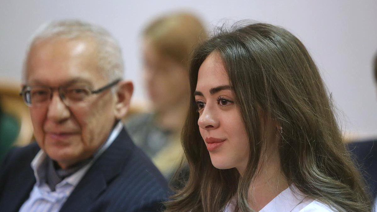 «Круглый стол» Комитета Государственной Думы по финансовому рынку на тему «О роли банков в преодолении кризиса и оживлении экономики России». 

