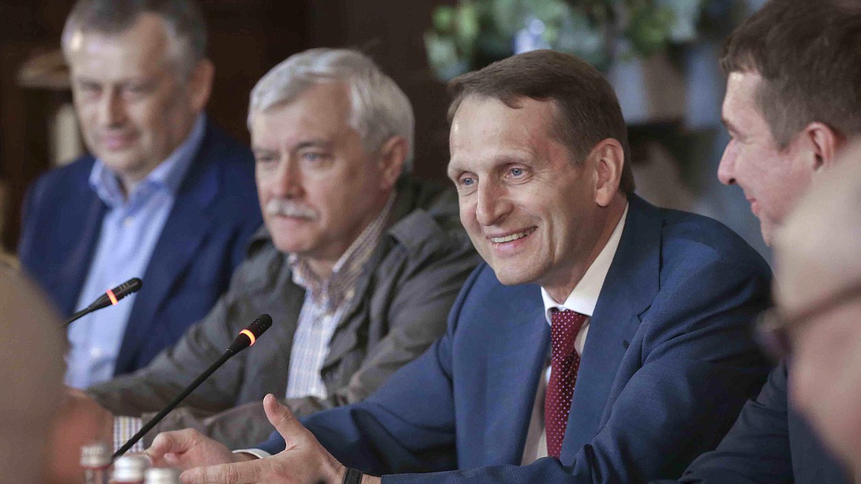  Совещание по вопросам развития киностудии «Ленфильм» в период 2016-2019 гг. 
