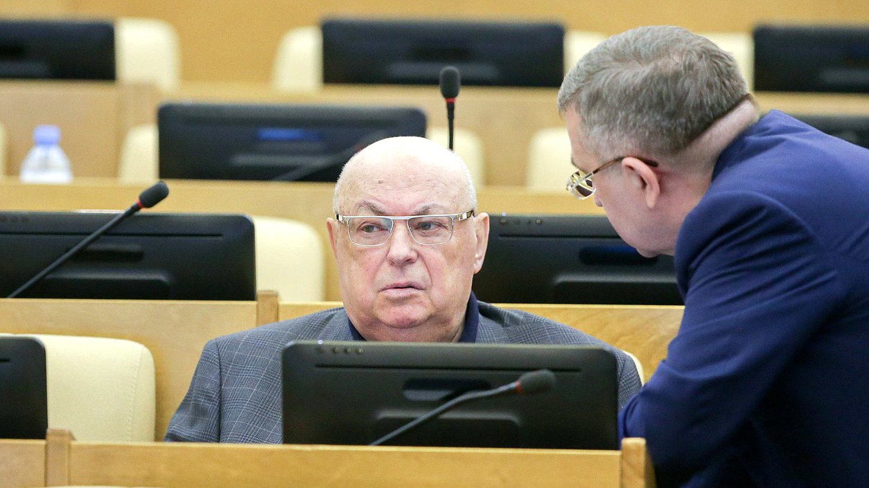 Член Комитета по транспорту и строительству Владимир Ресин