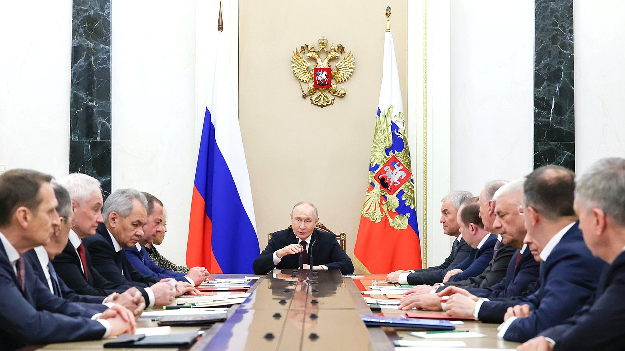 Совещание с постоянными членами Совета безопасности. Фото: Kremlin.ru