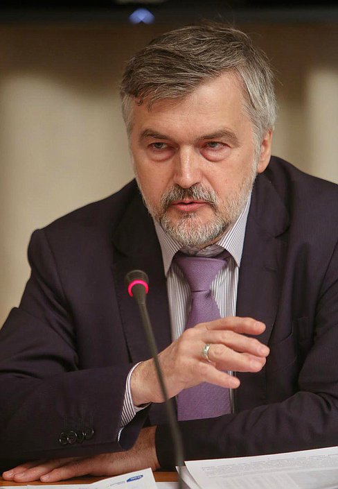 «Круглый стол» Комитета Государственной Думы по финансовому рынку на тему «О роли банков в преодолении кризиса и оживлении экономики России». 

