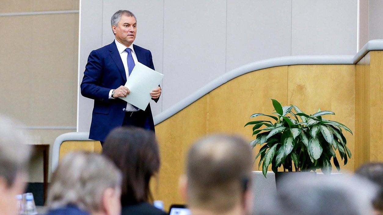 Председатель Государственной Думы Вячеслав Володин во время пленарного заседания. Фото: Анна Исакова/Фотослужба ГосДумы.