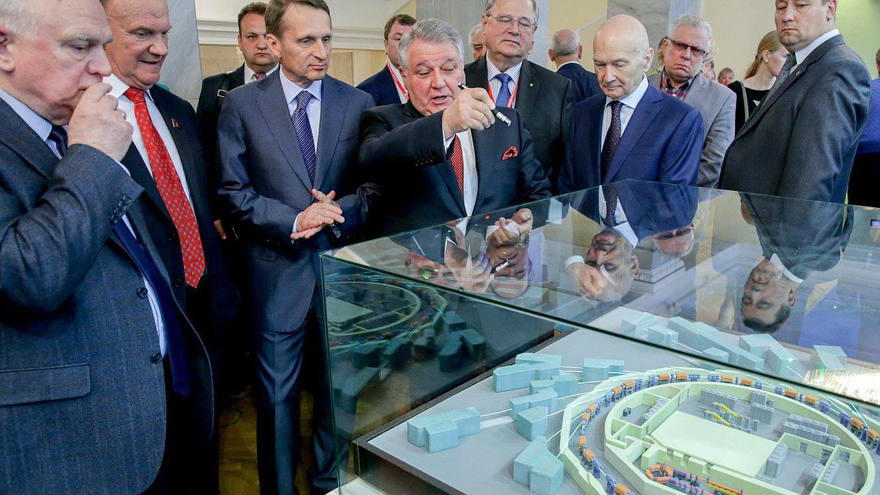 Церемония открытия выставки «НИЦ «Курчатовский институт»: от атомного проекта к природоподобным технологиям». 


