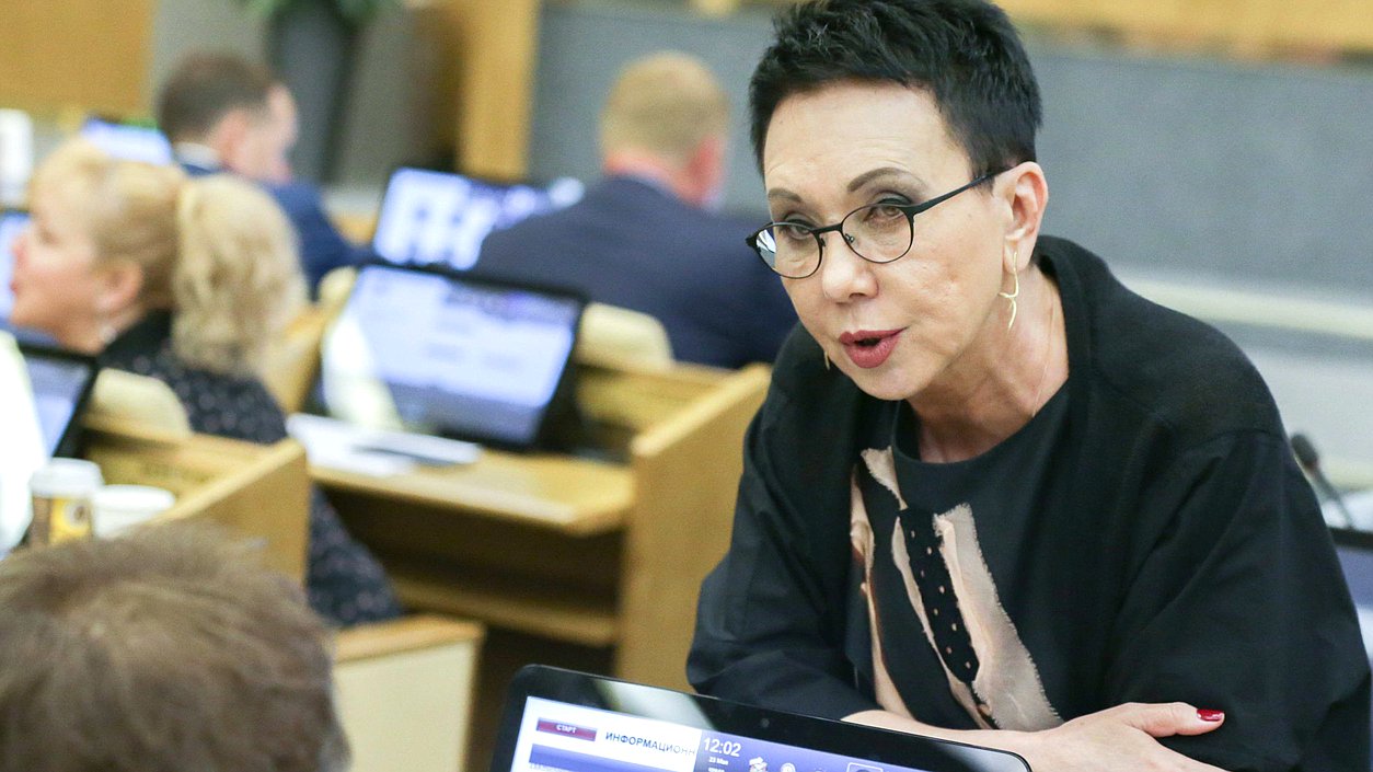 Заместитель Председателя Комитета по контролю и Регламенту Лариса Шойгу