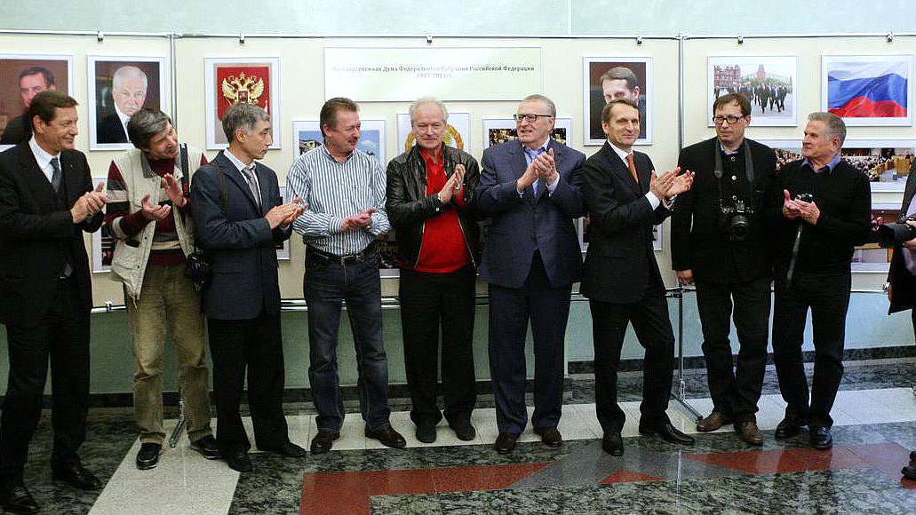 На открытии фотовыставки Первый заместитель Председателя Государственной Думы А.Д.Жуков, фотографы В.Л. Афанасьев,  А.Б.Галеев,  С.Н.Хворостов, Н.Е.Малышев, руководитель фракции ЛДПР В.В.Жириновский, Председатель Государственной Думы С.Е.Нарышкин, фотографы И.Н. Самохвалов, Ю.М.Инякин, А.Н.Лукашин. 11 декабря 2013г. фото А.А.Шалгина