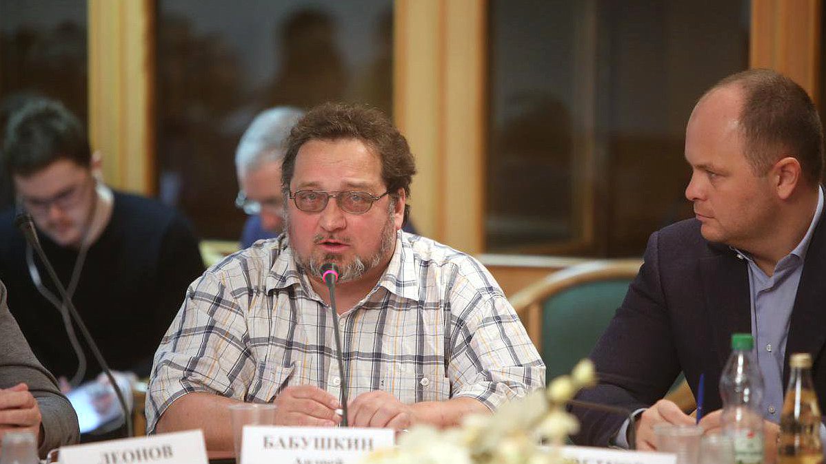 Круглый стол Комитета Государственной Думы по безопасности и противодействию коррупции на тему «Законодательные меры противодействия преступлениям, совершаемым с использованием мобильных средств связи лицами, находящимися в местах лишения свободы». 

