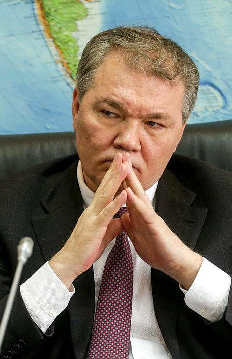 Председатель Комитета по делам Содружества Независимых Государств, евразийской интеграции и связям с соотечественниками Леонид Калашников во время заседания. Автор фото: Марат Абулхатин/Фотослужба Государственной Думы.
