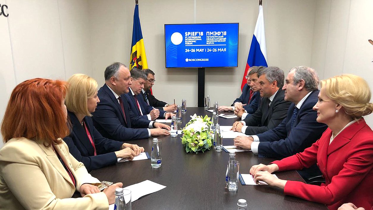 Встреча Председателя ГД Вячеслава Володина с Президентом Республики Молдова Игорем Додоном в рамках ПМЭФ