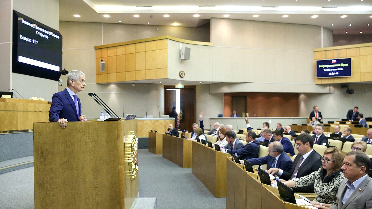 Первый заместитель Председателя Комитета по образованию и науке Геннадий Онищенко