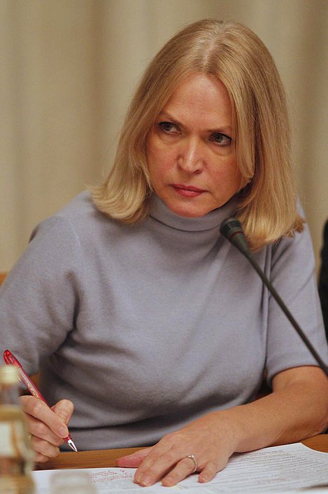  Круглый стол на тему: "Государственная языковая политика Российской Федерации: состояние и перспективы". Ирина Белых.