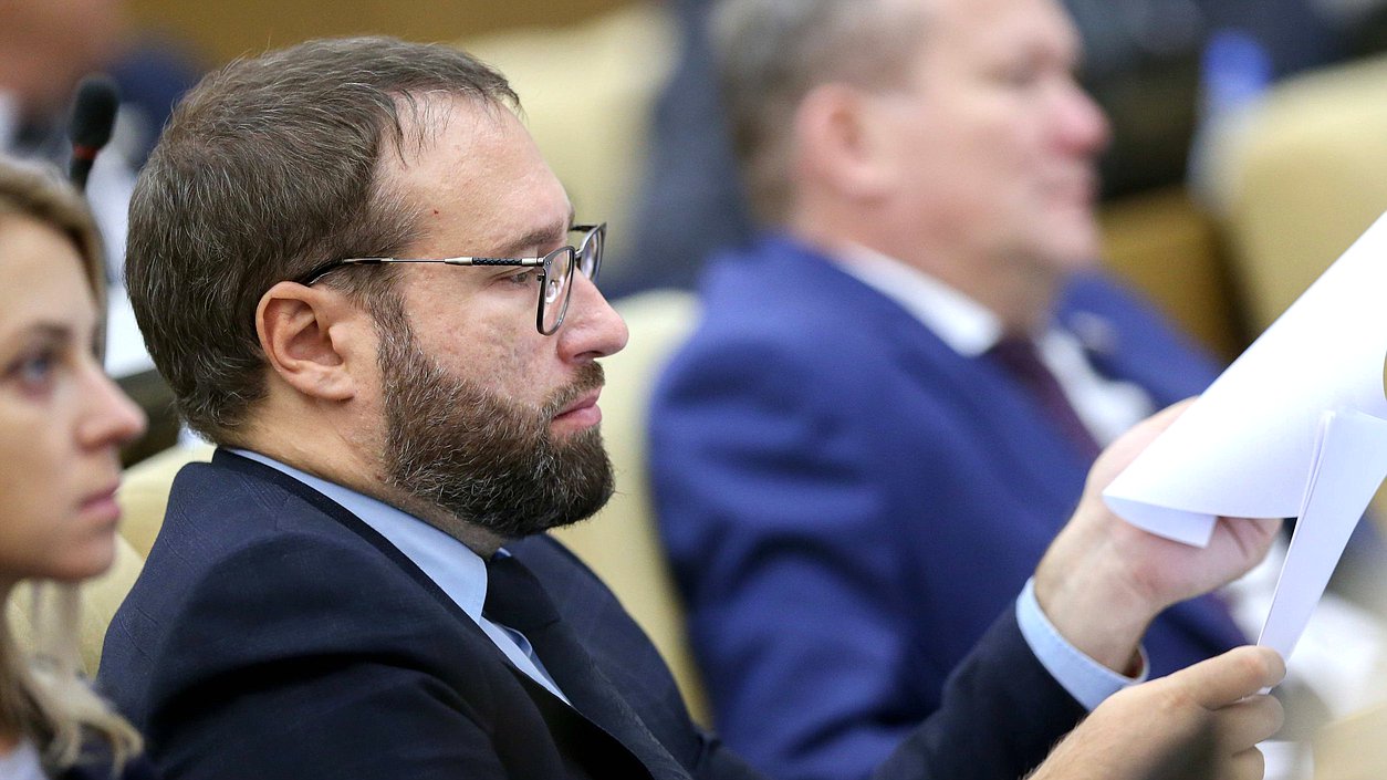 Член Комитета по информационной политике, информационным технологиям и связи Антон Горелкин