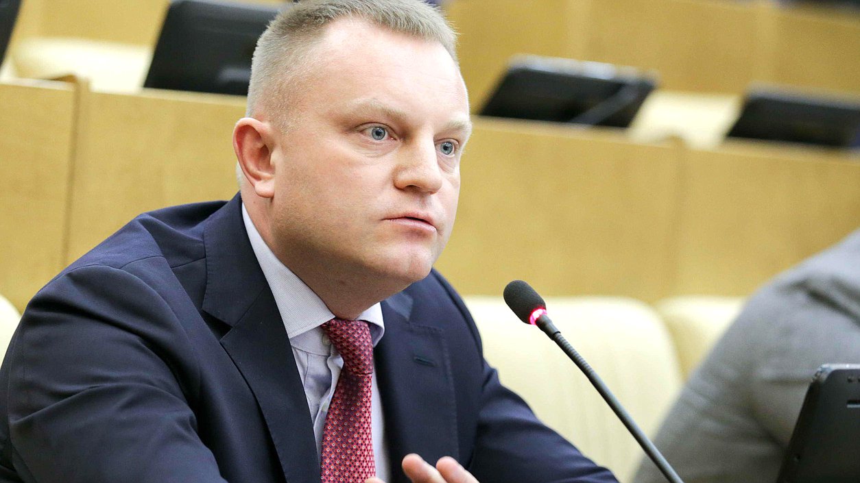 Первый заместитель председателя Комитета по развитию гражданского общества, вопросам общественных и религиозных объединений Иван Сухарев. Автор фото: Анна Исакова/Фотослужба Государственной Думы