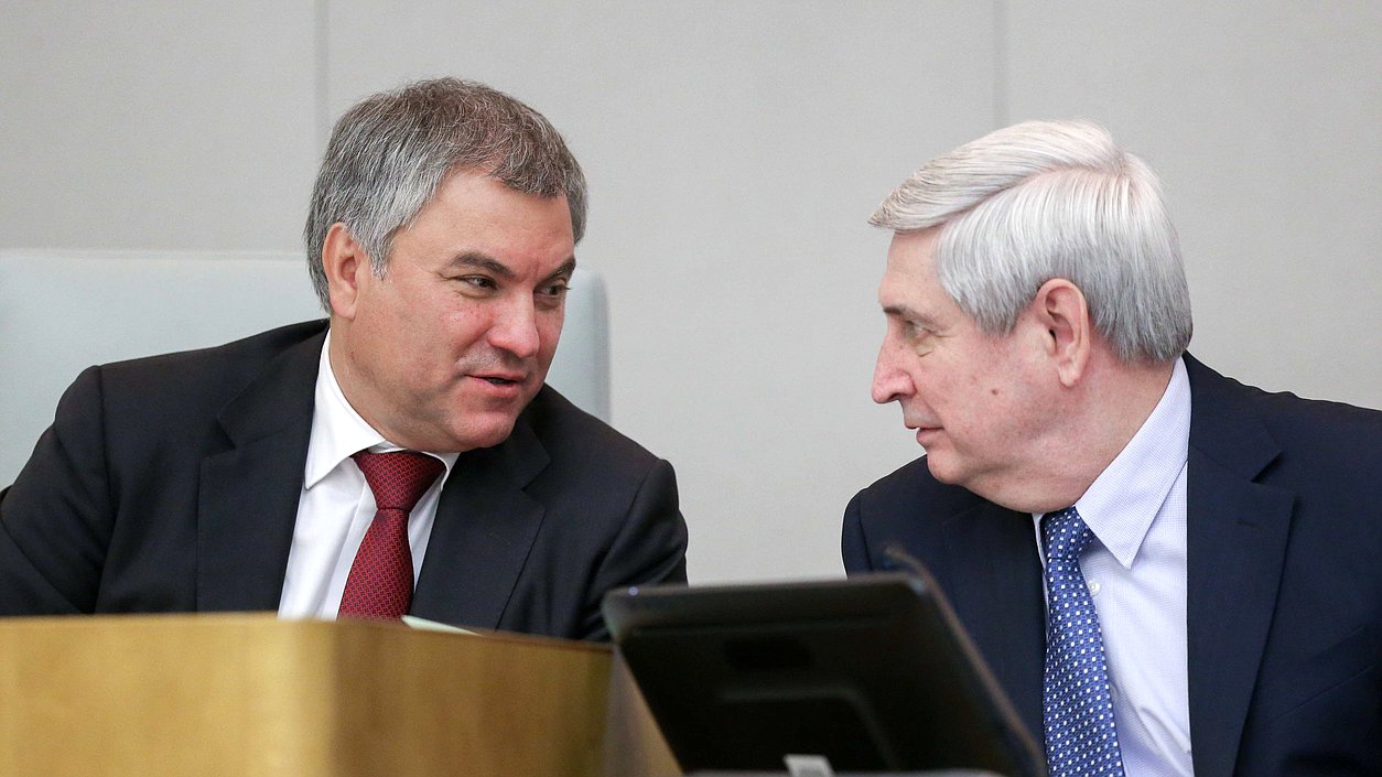 Председатель Государственной Думы Вячеслав Володин и Первый заместитель Председателя Государственной Думы Иван Мельников