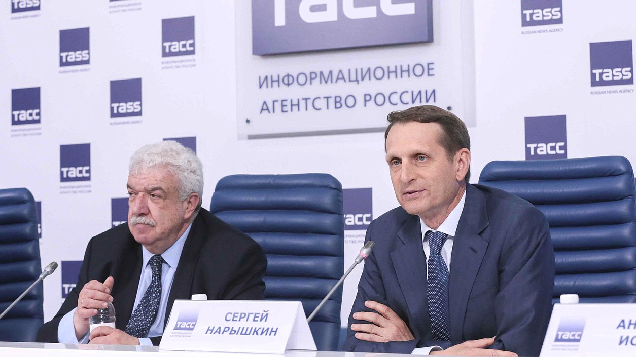 Участие Председателя Государственной Думы  

Федерального Собрания Российской Федерации С.Е.Нарышкина  

в пресс-конференции по итогам работы 

Государственной Думы VI созыва. 
