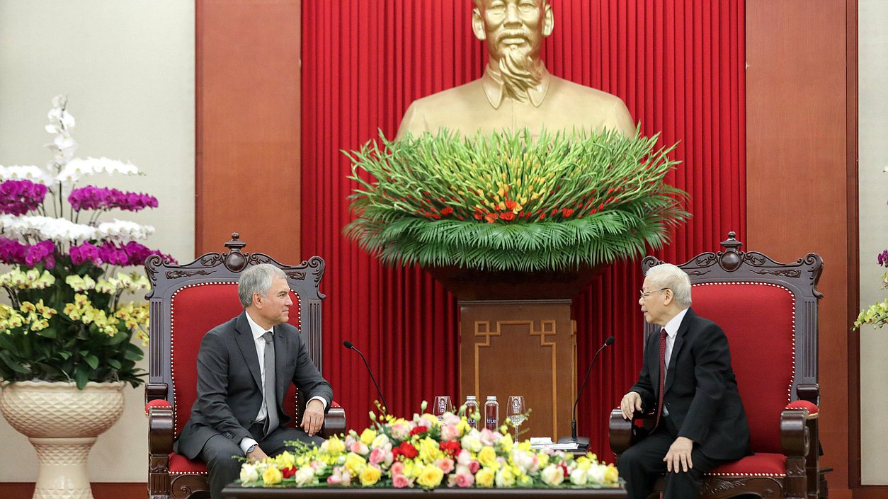 Chairman of the State Duma Vyacheslav Volodin and General Secretary of the Communist Party of Vietnam Nguyễn Phú Trọng