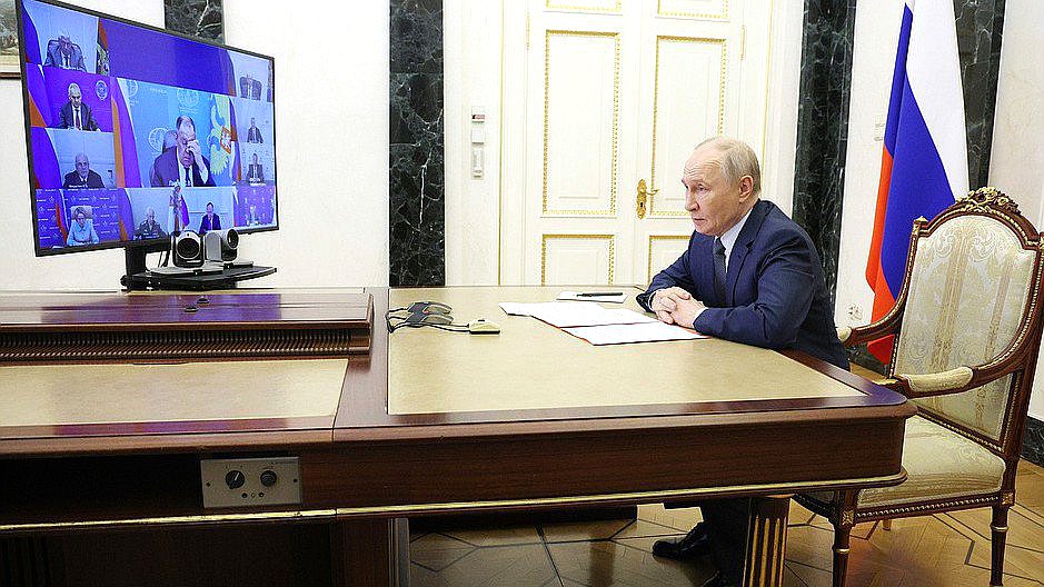 Совещание с постоянными членами Совета Безопасности (в режиме видеоконференции). Фото: kremlin.ru