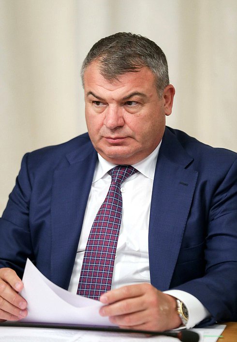 Индустриальный директор авиакластера «Ростеха» Анатолий Сердюков